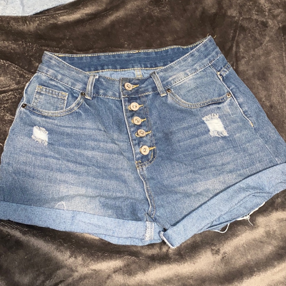 Jean shorts!!